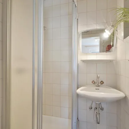 Pohl Apartment *